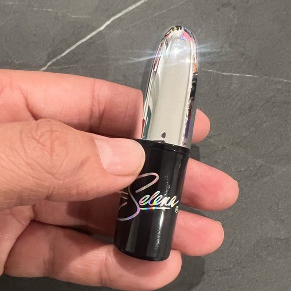 Mac Selena Lipstick New - Picture 2 of 3